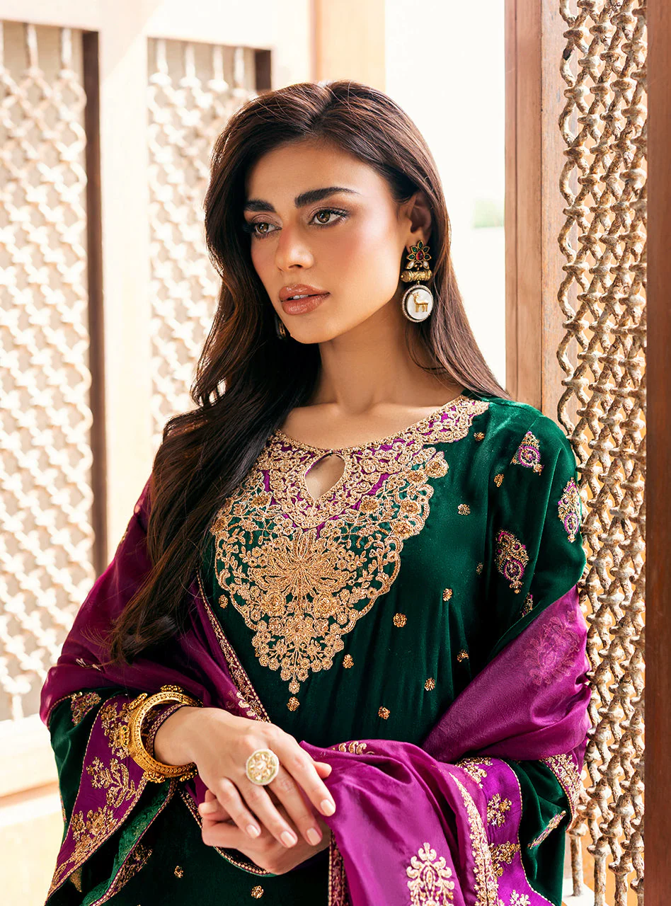 Esha - Image 6