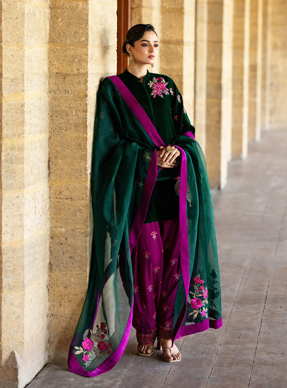 Niya Farshi - Image 3