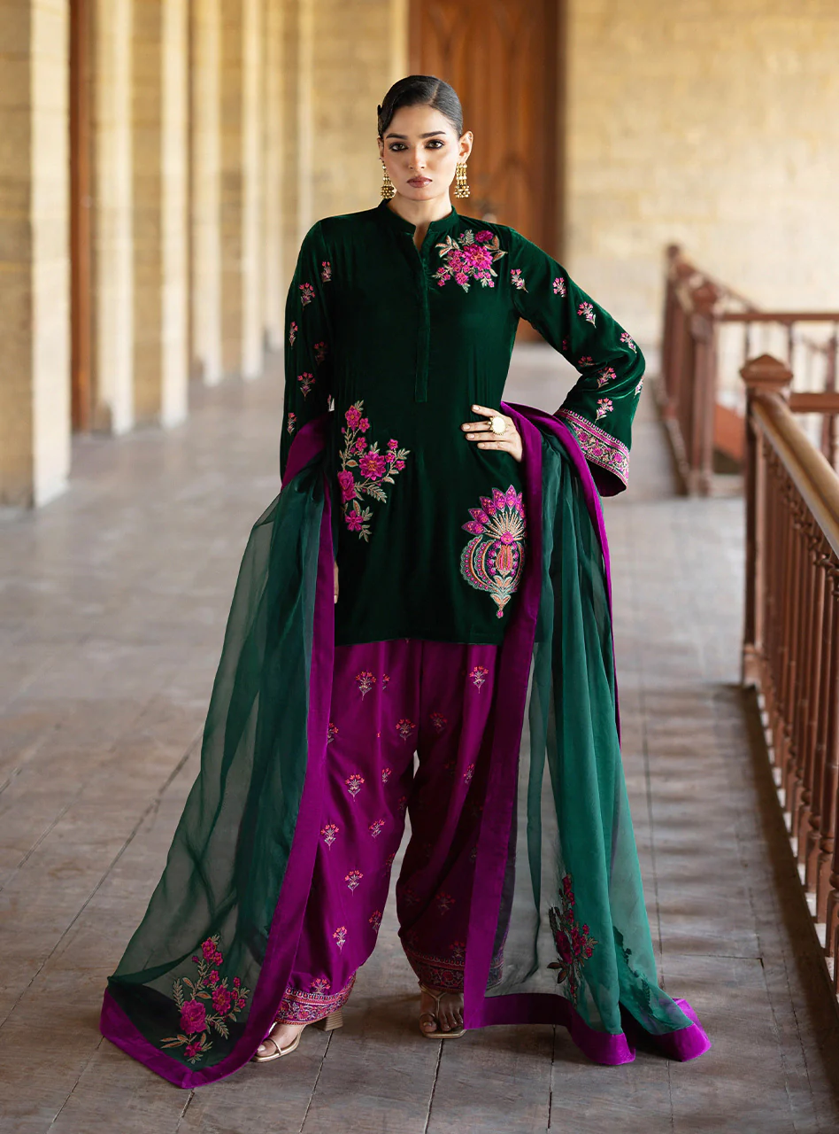 Niya Farshi - Image 4