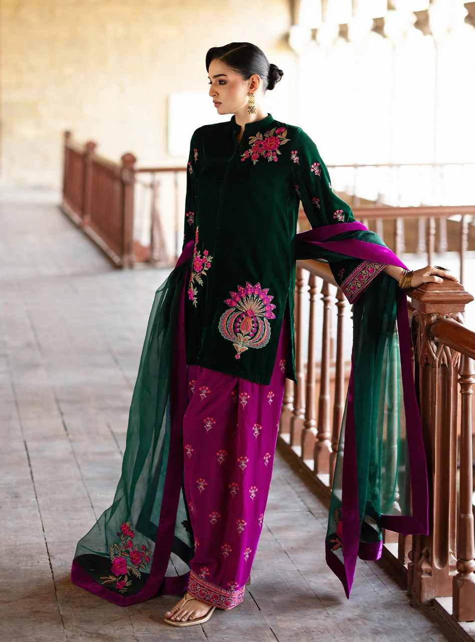 Niya Farshi - Image 6